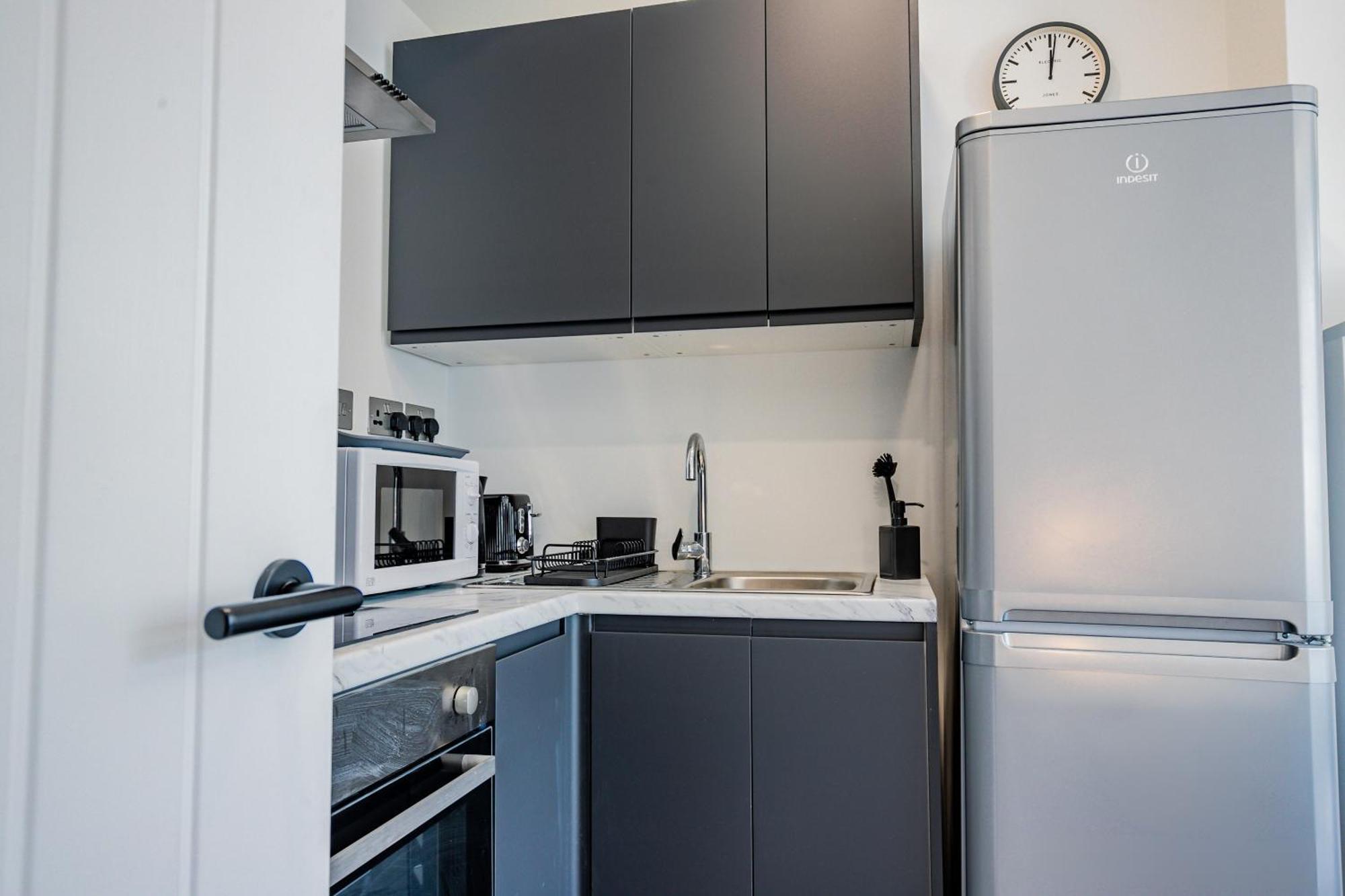 Host & Stay - Croydon Road Apartments Caterham Exterior photo