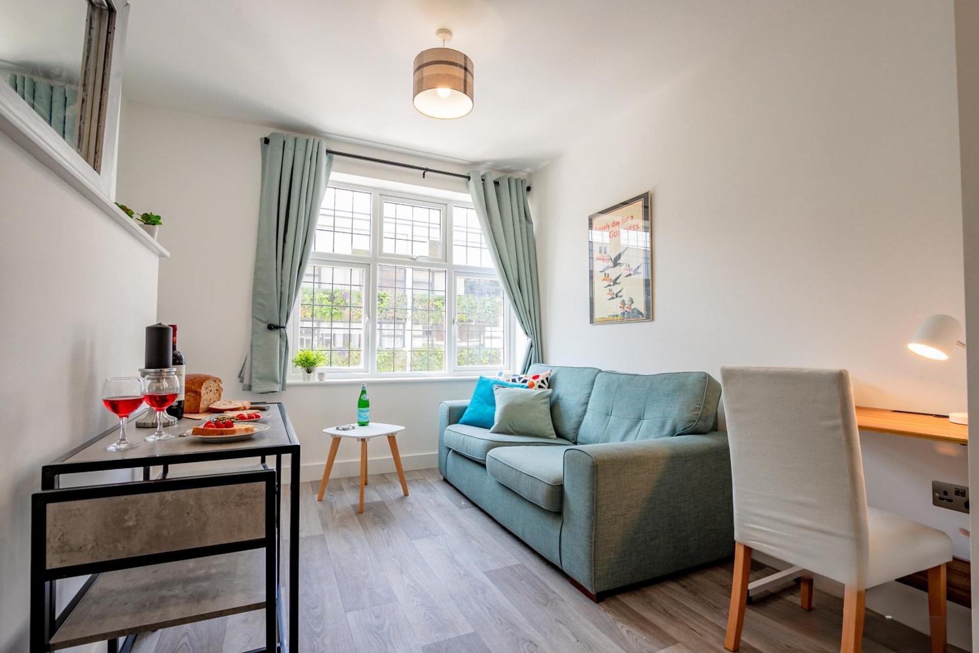 Host & Stay - Croydon Road Apartments Caterham Exterior photo